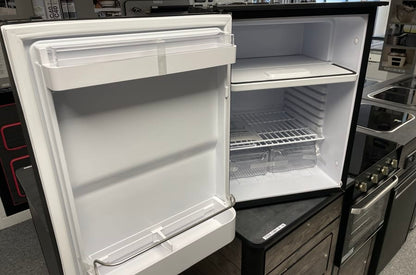 ReVace 50L or 85L 12v Compressor Fridge – Black or Silver