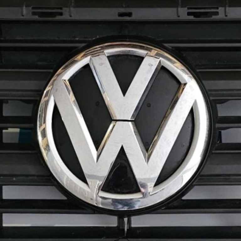 Front Grille Mounted Electric Hookup Point – VW Transporter T6/T6.1 (2015-2024)